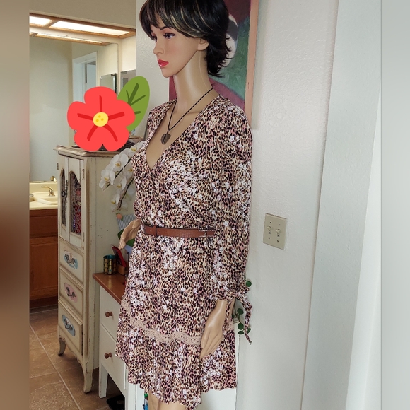 Dress - Picture 4 of 6